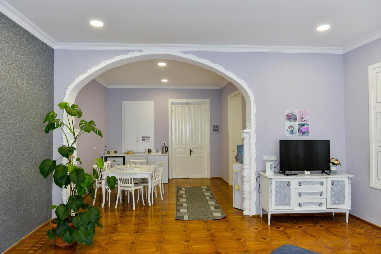 A.G'S Guest House Kutaisi Exterior photo