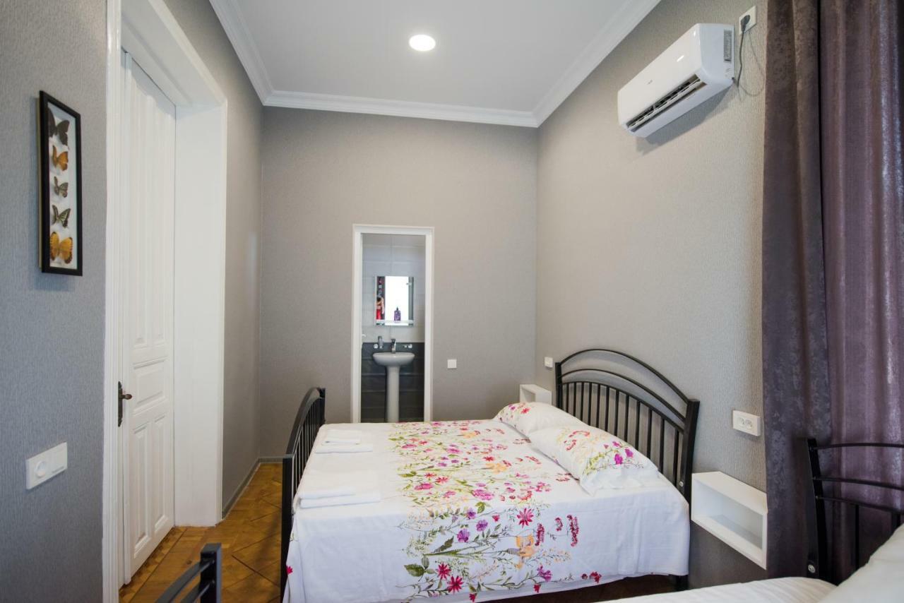 A.G'S Guest House Kutaisi Exterior photo