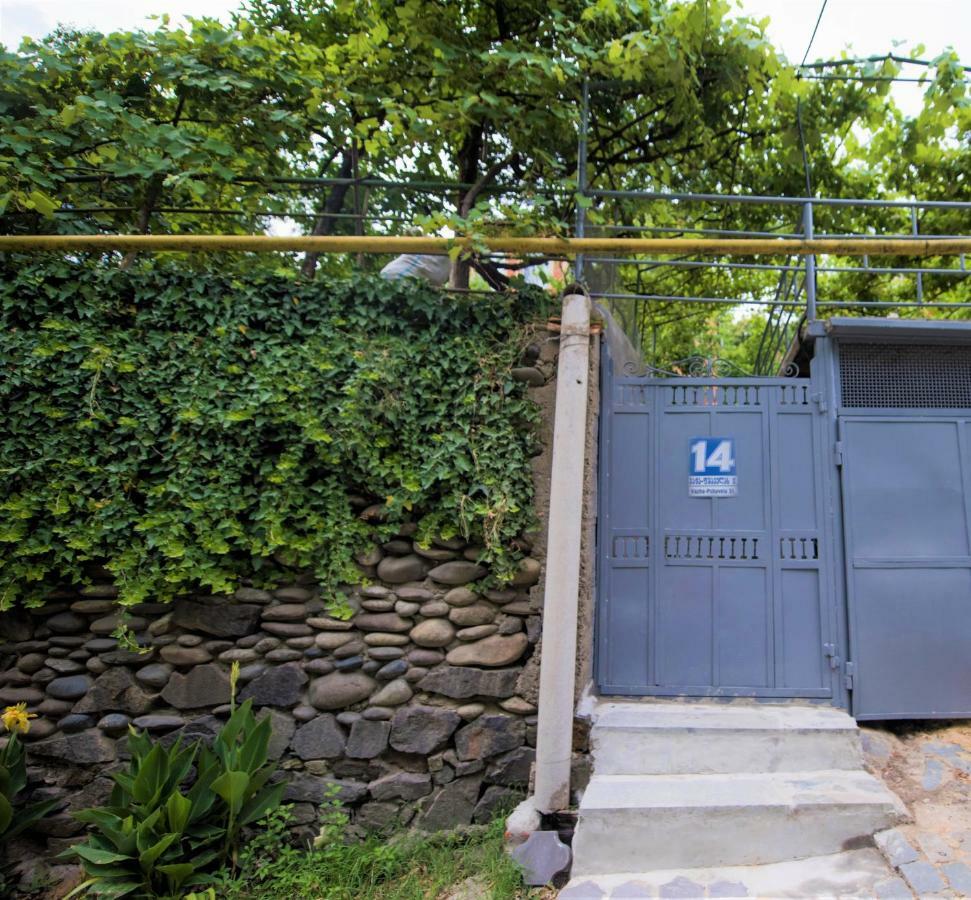 A.G'S Guest House Kutaisi Exterior photo