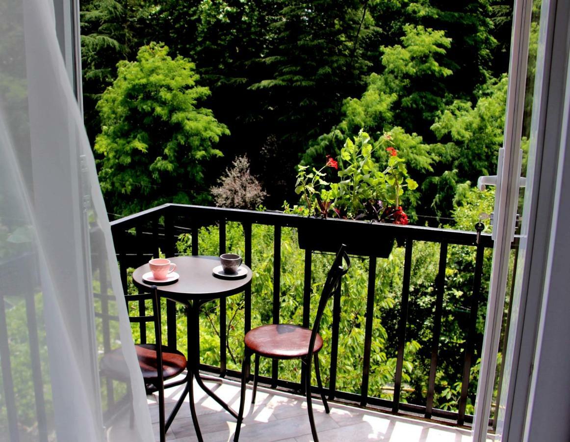 A.G'S Guest House Kutaisi Exterior photo